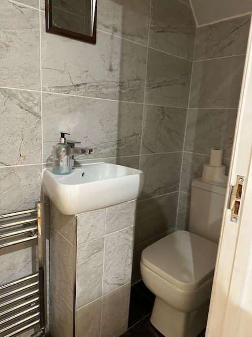 Вілла Adam'S Place, Watford Wd17 2Py Екстер'єр фото