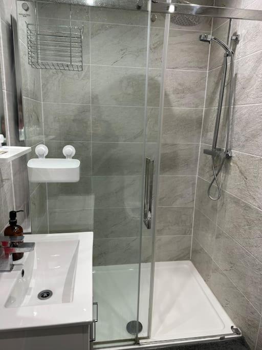 Вілла Adam'S Place, Watford Wd17 2Py Екстер'єр фото