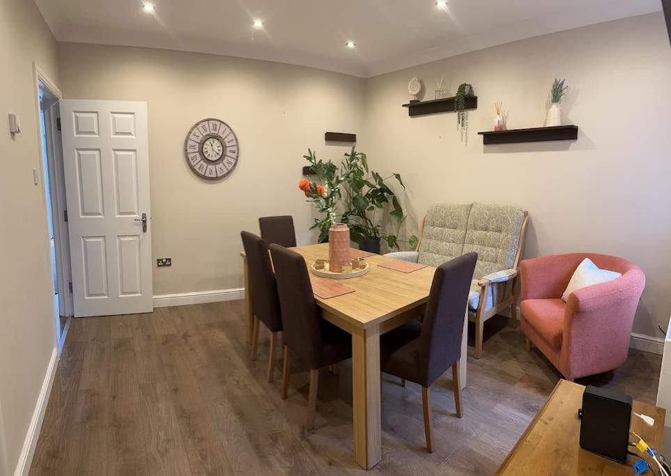 Вілла Adam'S Place, Watford Wd17 2Py Екстер'єр фото